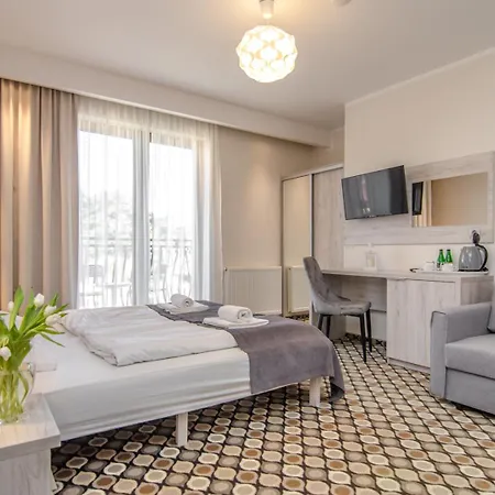 Hotel Marina Mielno Z Widokiem Na Jezioro Exteriér fotografie